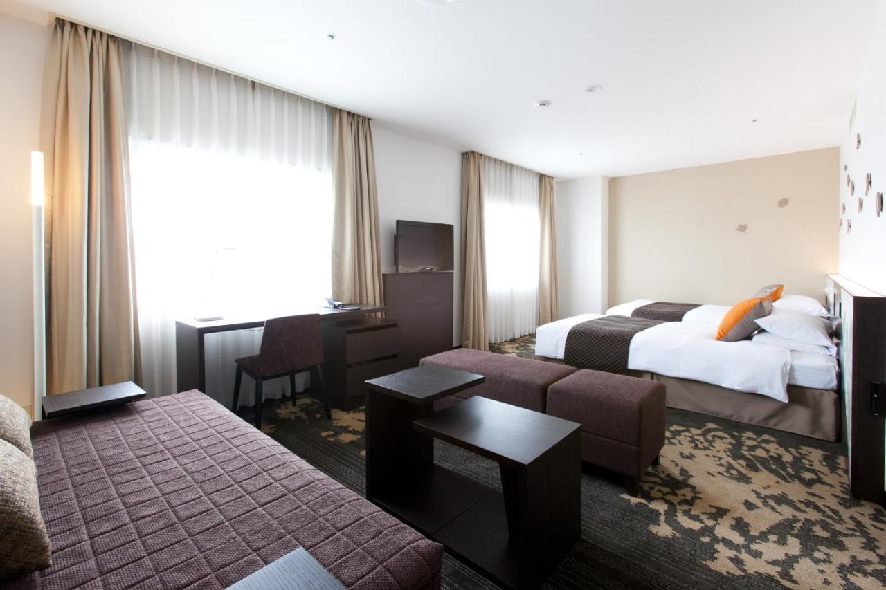 Toyama Excel Hotel Tokyu Екстер'єр фото